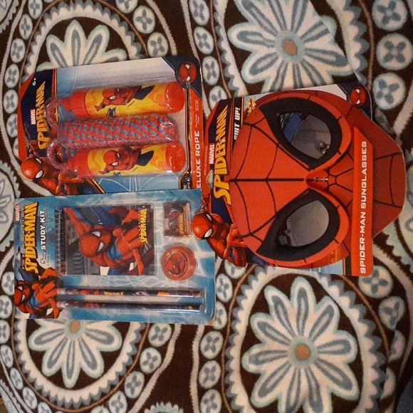 Spider-Man bundle - Picture 2 of 3
